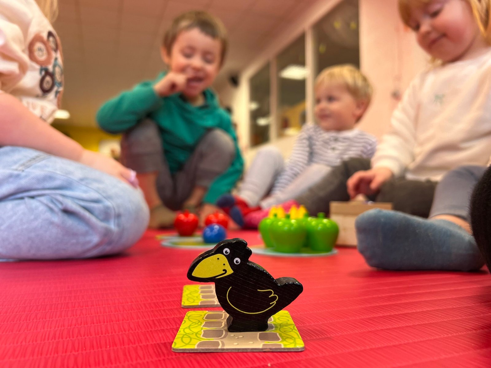 Tunnel en turnparcours in de kinderzaal